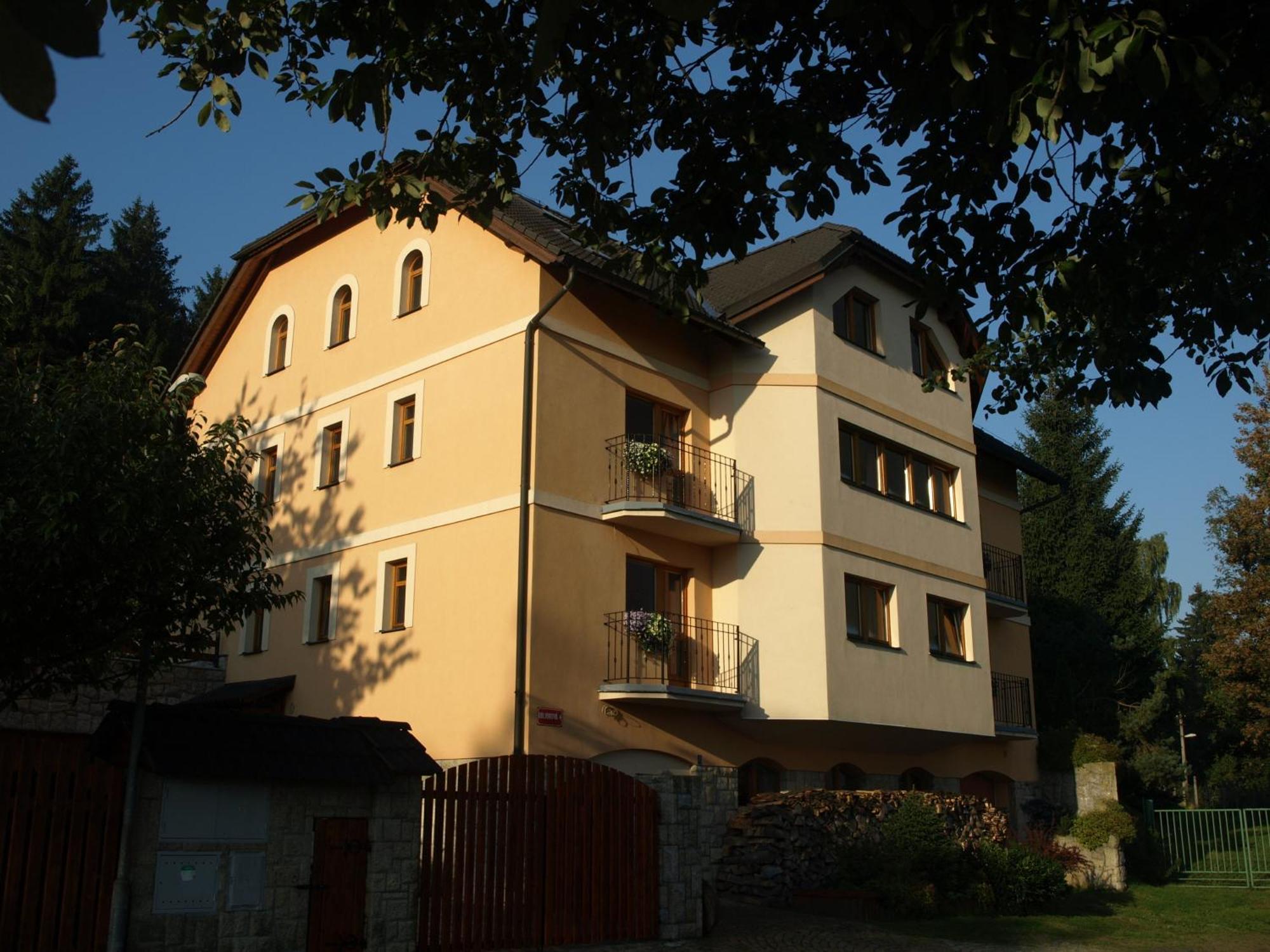 Pension Kral Jablonec nad Nisou Exterior photo